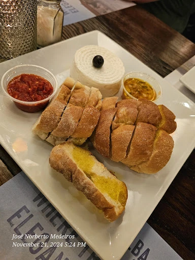 Nuno's Restaurant & Lounge photo 3
